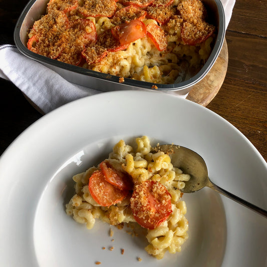 Mac n cheese with tomato crust