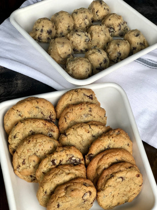 Chocolate Chip Cookies  (raw or baked)